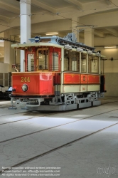 Viennaslide-03726434h Das Wiener Straßenbahnmuseum ist ein dem öffentlichen Verkehr gewidmetes Museum in Wien und das größte Straßenbahnmuseum der Welt. Der Schwerpunkt der Sammlung liegt in einer möglichst kompletten Dokumentation originaler historischer Straßenbahnfahrzeuge und Autobusse. Das Museum zählt zu den umfangreichsten Originalsammlungen weltweit.