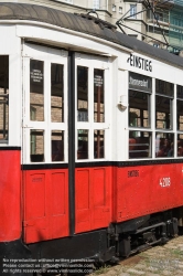 Viennaslide-03726439 Das Wiener Straßenbahnmuseum ist ein dem öffentlichen Verkehr gewidmetes Museum in Wien und das größte Straßenbahnmuseum der Welt. Der Schwerpunkt der Sammlung liegt in einer möglichst kompletten Dokumentation originaler historischer Straßenbahnfahrzeuge und Autobusse. Das Museum zählt zu den umfangreichsten Originalsammlungen weltweit.