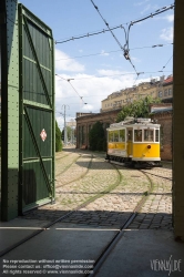 Viennaslide-03726452 Das Wiener Straßenbahnmuseum ist ein dem öffentlichen Verkehr gewidmetes Museum in Wien und das größte Straßenbahnmuseum der Welt. Der Schwerpunkt der Sammlung liegt in einer möglichst kompletten Dokumentation originaler historischer Straßenbahnfahrzeuge und Autobusse. Das Museum zählt zu den umfangreichsten Originalsammlungen weltweit.