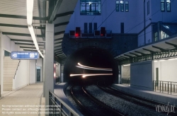 Viennaslide-03828013 Erstmals eröffnet 1898 als Teil der Stadtbahn von Otto Wagner, 1932 Einstellung des Personenverkehrs, nach langem Dornröschenschlaf am 31.5.1987 nach vorbildlicher Renovierung wiedereröffnet