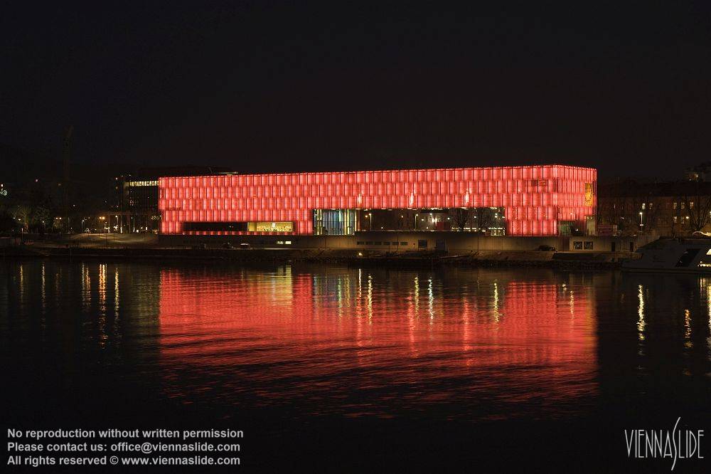 Viennaslide 04411414 jpg