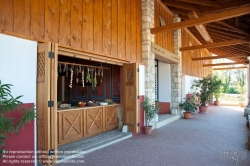 Viennaslide-04222272 Das Museum Carnuntinum in Bad Deutsch-Altenburg in Niederösterreich ist Teil und als sogenanntes Schatzhaus auch das Kernstück der ehemaligen Römerstadt Carnuntum. Es hat Geschichte und das Alltagsleben des antiken Legionslagers und der antiken Zivilstadt von Carnuntum zum Thema und präsentiert in seiner Ausstellung hauptsächlich Fundstücke aus den Grabungen auf diesen Plätzen. Mit über 2 Millionen Fundstücken im Depot ist es das größte Römermuseum in Österreich.