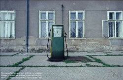 Viennaslide-04280129 Niederösterreich, aufgelassene Tankstelle