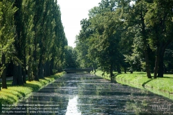 Viennaslide-04301232 Nach 1780 wurde unter Kaiser Joseph II., dem Sohn Maria Theresias, der ungefähr 250 ha große Schlosspark in einen englischen Landschaftsgarten umgestaltet.