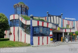 Viennaslide-04310103 Hundertwasser-Autobahnrasthaus Bad Fischau
Friedensreich Hundertwasser 1989-1990
2721 Bad Fischau, Österreich