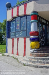 Viennaslide-04310105 Hundertwasser-Autobahnrasthaus Bad Fischau
Friedensreich Hundertwasser 1989-1990
2721 Bad Fischau, Österreich