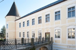 Viennaslide-04385421 Das Schloss Weinzierl befindet sich in Weinzierl, ein Ortsteil der niederösterreichischen Gemeinde Wieselburg-Land. In ihm ist das Francisco Josephinum untergebracht, eine Höhere Bundeslehr- und Forschungsanstalt für Landwirtschaft, Landtechnik und Lebensmittel- und Biotechnologie.