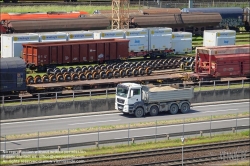 Viennaslide-04414005 Linz, VOEST, Bahn- und LKW-Fracht