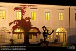 Viennaslide-04441108 Enns ist eine Stadt mit 11.390 Einwohnern (Stand 1. Jänner 2012) im Bezirk Linz-Land in Oberösterreich.Enns bezeichnet sich als älteste Stadt Österreichs, die Stadtrechtsurkunde aus dem Jahr 1212 kann im Ennser Museum besichtigt werden.