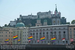 Viennaslide-04510006 Salzburg, Staatsbrücke mit Regenbogenfahnen - Salzburg, Rainbow Flags