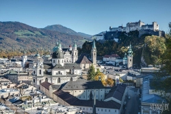 Viennaslide-04510810f Salzburg, Stadtpanorama vom Mönchsberg, im Hintergrund die Festung Hohensalzburg - Salzburg, Panoramic View with Hohensalzburg Castle in the Background