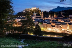 Viennaslide-04510911f Salzburg, Blick vom Kapuzinerberg auf das Stadtpanorama am Abend - Salzburg, Panoramic View from Kapuzinerberg, Evening Time