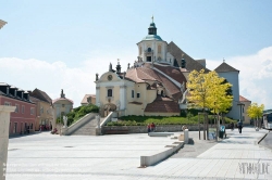 Viennaslide-04710121 Die römisch-katholische Haydn-Kirche in Eisenstadt ist nach Joseph Haydn benannt, der unweit im Schloss Esterházy große Teile seines Lebens (1732–1809) gewirkt hat. Auch Bergkirche, weil sie in einen kleinen Hügel hineingebaut ist.