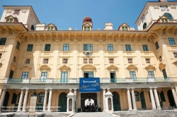 Viennaslide-04711132 Das Schloss Esterházy ist als einstige Fürstenresidenz ein Wahrzeichen der burgenländischen Landeshauptstadt Eisenstadt. Es ist im Besitz der Familie Esterházy.