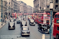 Viennaslide-05141101 London, Regents Street, historische Aufnahme um 1960 - London, Regents Street, historic Photo around 1960