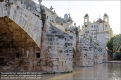 Viennaslide-05451144 Spanien, Valencia, Park im trockengelegten Flussbett des Turia, Pont de la Trinitat // Spain, Valencia, Garden in the bed of former River Turia, Pont de la Trinitat