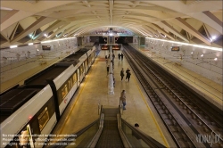 Viennaslide-05451925 Spanien, Valencia, U-Bahn-Station Alameda von Santiago Calatrava, 1995, Bahnsteigebene // Spain, Valencia, Metro Station Alameda by Santiago Calatrava, 1995, Platform Level