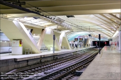 Viennaslide-05451946 Spanien, Valencia, U-Bahn-Station Alameda von Santiago Calatrava, 1995, Bahnsteigebene // Spain, Valencia, Metro Station Alameda by Santiago Calatrava, 1995, Platform Level