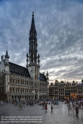 Viennaslide-05811101f Das Rathaus (frz. Hotel de Ville, nl. Het Stadhuis) wurde 1401 bis 1421 von Jacob van Tienen, einem Schüler von Jan van Osy, gebaut.