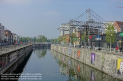 Viennaslide-05812805 Brüssel, Bruxelles, Molenbeek, Canal de Charleroi - Brussels Molenbeek, Charleroi Canal, the Brussels canal divides the municipality of Brussels-City from Molenbeek, forming the border between them.