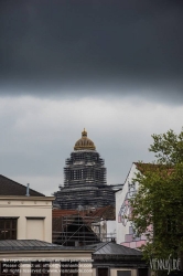 Viennaslide-05817702 Der Justizpalast von Brüssel (französisch Palais de Justice de Bruxelles, niederländisch Justitiepaleis van Brussel) ist das bedeutendste Gerichtsgebäude Belgiens. Es wurde zwischen 1866 und 1883 nach Plänen des Architekten Joseph Poelaert im Stil des Eklektizismus in der belgischen Hauptstadt Brüssel errichtet und war der größte Justizpalast des 19. Jahrhunderts.