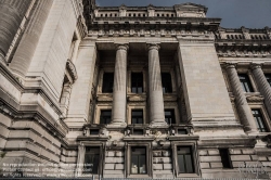 Viennaslide-05817708 Der Justizpalast von Brüssel (französisch Palais de Justice de Bruxelles, niederländisch Justitiepaleis van Brussel) ist das bedeutendste Gerichtsgebäude Belgiens. Es wurde zwischen 1866 und 1883 nach Plänen des Architekten Joseph Poelaert im Stil des Eklektizismus in der belgischen Hauptstadt Brüssel errichtet und war der größte Justizpalast des 19. Jahrhunderts.