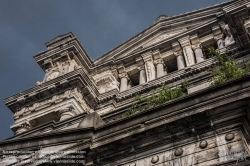 Viennaslide-05817714 Der Justizpalast von Brüssel (französisch Palais de Justice de Bruxelles, niederländisch Justitiepaleis van Brussel) ist das bedeutendste Gerichtsgebäude Belgiens. Es wurde zwischen 1866 und 1883 nach Plänen des Architekten Joseph Poelaert im Stil des Eklektizismus in der belgischen Hauptstadt Brüssel errichtet und war der größte Justizpalast des 19. Jahrhunderts.