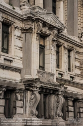 Viennaslide-05817724 Der Justizpalast von Brüssel (französisch Palais de Justice de Bruxelles, niederländisch Justitiepaleis van Brussel) ist das bedeutendste Gerichtsgebäude Belgiens. Es wurde zwischen 1866 und 1883 nach Plänen des Architekten Joseph Poelaert im Stil des Eklektizismus in der belgischen Hauptstadt Brüssel errichtet und war der größte Justizpalast des 19. Jahrhunderts.