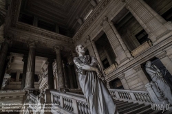 Viennaslide-05817733 Der Justizpalast von Brüssel (französisch Palais de Justice de Bruxelles, niederländisch Justitiepaleis van Brussel) ist das bedeutendste Gerichtsgebäude Belgiens. Es wurde zwischen 1866 und 1883 nach Plänen des Architekten Joseph Poelaert im Stil des Eklektizismus in der belgischen Hauptstadt Brüssel errichtet und war der größte Justizpalast des 19. Jahrhunderts.