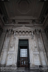 Viennaslide-05817735 Der Justizpalast von Brüssel (französisch Palais de Justice de Bruxelles, niederländisch Justitiepaleis van Brussel) ist das bedeutendste Gerichtsgebäude Belgiens. Es wurde zwischen 1866 und 1883 nach Plänen des Architekten Joseph Poelaert im Stil des Eklektizismus in der belgischen Hauptstadt Brüssel errichtet und war der größte Justizpalast des 19. Jahrhunderts.