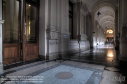 Viennaslide-05817748 Der Justizpalast von Brüssel (französisch Palais de Justice de Bruxelles, niederländisch Justitiepaleis van Brussel) ist das bedeutendste Gerichtsgebäude Belgiens. Es wurde zwischen 1866 und 1883 nach Plänen des Architekten Joseph Poelaert im Stil des Eklektizismus in der belgischen Hauptstadt Brüssel errichtet und war der größte Justizpalast des 19. Jahrhunderts.