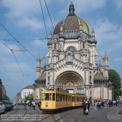 Viennaslide-05819713 Brüssel, Tramwayparade '150 Jahre Tramway in Brüssel' am 1. Mai 2019, Kirche Sainte-Marie im Hintergrund - Brussels, Parade '150 Years Tramway', May 1st, 2019 with Church St Mary in the Background