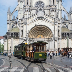 Viennaslide-05819719 Brüssel, Tramwayparade '150 Jahre Tramway in Brüssel' am 1. Mai 2019, Kirche Sainte-Marie im Hintergrund - Brussels, Parade '150 Years Tramway', May 1st, 2019 with Church St Mary in the Background