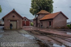 Viennaslide-05819905 Am 8. September 1887 wurde die mehrgleisige Nachbarschaftsbahnstrecke Schepdaal - Brüssel Ninoofsepoort in Betrieb genommen. Das Depot der Linie befindet sich in Schepdaal . Dieses Depot wurde ab dem 5. Mai 1962 als Nationalmuseum für die Nachbarschaftsbahnen genutzt. Bis 1968 diente das Depot noch als Straßenbahndepot für die Strecke Brüssel - Ninove (Linie Ni). Diese Straßenbahnlinie wurde am 21. Februar 1970 eingestellt.
1993 wurde das gesamte Gelände (Bahnhofsgebäude und Schuppen) geschützt. Das Museum wurde von Freiwilligen verwaltet und 1999 wegen Renovierungsarbeiten geschlossen. Zehn Jahre später, am 1. Juli 2009, wurde das Museum von der gemeinnützigen Organisation 