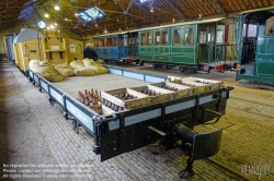 Viennaslide-05819919 Am 8. September 1887 wurde die mehrgleisige Nachbarschaftsbahnstrecke Schepdaal - Brüssel Ninoofsepoort in Betrieb genommen. Das Depot der Linie befindet sich in Schepdaal . Dieses Depot wurde ab dem 5. Mai 1962 als Nationalmuseum für die Nachbarschaftsbahnen genutzt. Bis 1968 diente das Depot noch als Straßenbahndepot für die Strecke Brüssel - Ninove (Linie Ni). Diese Straßenbahnlinie wurde am 21. Februar 1970 eingestellt.
1993 wurde das gesamte Gelände (Bahnhofsgebäude und Schuppen) geschützt. Das Museum wurde von Freiwilligen verwaltet und 1999 wegen Renovierungsarbeiten geschlossen. Zehn Jahre später, am 1. Juli 2009, wurde das Museum von der gemeinnützigen Organisation 