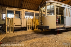 Viennaslide-05819930 Am 8. September 1887 wurde die mehrgleisige Nachbarschaftsbahnstrecke Schepdaal - Brüssel Ninoofsepoort in Betrieb genommen. Das Depot der Linie befindet sich in Schepdaal . Dieses Depot wurde ab dem 5. Mai 1962 als Nationalmuseum für die Nachbarschaftsbahnen genutzt. Bis 1968 diente das Depot noch als Straßenbahndepot für die Strecke Brüssel - Ninove (Linie Ni). Diese Straßenbahnlinie wurde am 21. Februar 1970 eingestellt.
1993 wurde das gesamte Gelände (Bahnhofsgebäude und Schuppen) geschützt. Das Museum wurde von Freiwilligen verwaltet und 1999 wegen Renovierungsarbeiten geschlossen. Zehn Jahre später, am 1. Juli 2009, wurde das Museum von der gemeinnützigen Organisation 