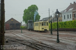 Viennaslide-05819945 Am 8. September 1887 wurde die mehrgleisige Nachbarschaftsbahnstrecke Schepdaal - Brüssel Ninoofsepoort in Betrieb genommen. Das Depot der Linie befindet sich in Schepdaal . Dieses Depot wurde ab dem 5. Mai 1962 als Nationalmuseum für die Nachbarschaftsbahnen genutzt. Bis 1968 diente das Depot noch als Straßenbahndepot für die Strecke Brüssel - Ninove (Linie Ni). Diese Straßenbahnlinie wurde am 21. Februar 1970 eingestellt.
1993 wurde das gesamte Gelände (Bahnhofsgebäude und Schuppen) geschützt. Das Museum wurde von Freiwilligen verwaltet und 1999 wegen Renovierungsarbeiten geschlossen. Zehn Jahre später, am 1. Juli 2009, wurde das Museum von der gemeinnützigen Organisation 