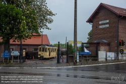 Viennaslide-05819964 Am 8. September 1887 wurde die mehrgleisige Nachbarschaftsbahnstrecke Schepdaal - Brüssel Ninoofsepoort in Betrieb genommen. Das Depot der Linie befindet sich in Schepdaal . Dieses Depot wurde ab dem 5. Mai 1962 als Nationalmuseum für die Nachbarschaftsbahnen genutzt. Bis 1968 diente das Depot noch als Straßenbahndepot für die Strecke Brüssel - Ninove (Linie Ni). Diese Straßenbahnlinie wurde am 21. Februar 1970 eingestellt.
1993 wurde das gesamte Gelände (Bahnhofsgebäude und Schuppen) geschützt. Das Museum wurde von Freiwilligen verwaltet und 1999 wegen Renovierungsarbeiten geschlossen. Zehn Jahre später, am 1. Juli 2009, wurde das Museum von der gemeinnützigen Organisation 