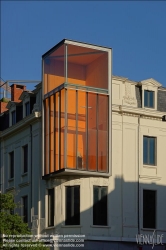 Viennaslide-05820106 Antwerpen, Glasvitrine auf einem Altbau // Antwerp, Glass Construction on an old building