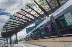 Viennaslide-05999150 Die Stater Tram (dt.: Städtische Straßenbahn) ist die Straßenbahn der luxemburgischen Hauptstadt Luxemburg, die am 10. Dezember 2017 eröffnet wurde. Die Straßenbahnlinie setzt Fahrzeuge des spanischen Unternehmens CAF (Construcciones y auxiliar de ferrocarriles), Urbos 3, ein.