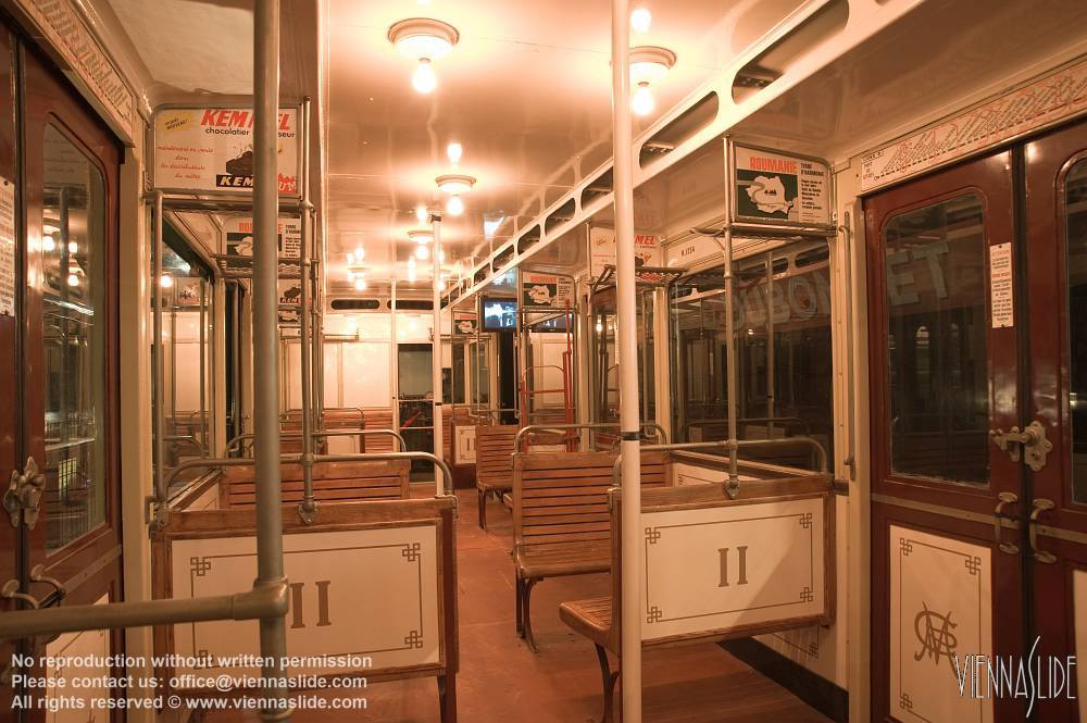 Viennaslide 05244140 jpg