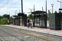 Viennaslide-05203931 Tramway Valenciennes, Denain, Station Bellevue, ein Jugendlicher mit Moped am Bahnsteig - Tramway Valenciennes, Denain, Bellevue Station