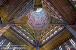 Viennaslide-05213117 Église catholique Saint-Joseph au Havre; St. Joseph ist eine katholische Pfarrkirche in Le Havre im Seine-Maritime und eine Gedenkstätte für die Zerstörung der Stadt und für ihre Toten bei der Befreiung Frankreichs 1944.