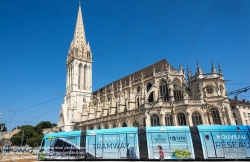 Viennaslide-05215970 Die Straßenbahn Caen (frz. Tramway de Caen) ist das Straßenbahnsystem der französischen Stadt Caen. Die Inbetriebnahme der ersten Linien erfolgte am 27. Juli 2019. Alle Linien nutzen in der Innenstadt von Caen einen gemeinsamen Streckenabschnitt.