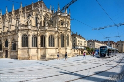 Viennaslide-05215994 Die Straßenbahn Caen (frz. Tramway de Caen) ist das Straßenbahnsystem der französischen Stadt Caen. Die Inbetriebnahme der ersten Linien erfolgte am 27. Juli 2019. Alle Linien nutzen in der Innenstadt von Caen einen gemeinsamen Streckenabschnitt.