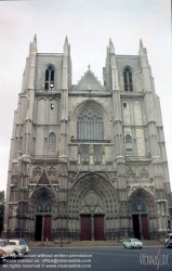 Viennaslide-05221015 Die Kathedrale von Nantes ist den Aposteln Peter und Paul geweiht. Sie ist Kathedralkirche des Bischofs von Nantes