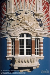 Viennaslide-05221018 Kulturzentrum in der ehemaligen Keksfabrik LU. Der Lieu Unique befindet sich im Viertel Champ-de-Mars am Ufer des Saint-Félix-Kanals am östlichen Ende der ehemaligen Gloriette-Insel.