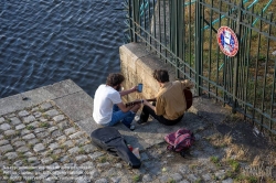 Viennaslide-05221033 Die Erdre ist ein Fluss in Frankreich, der in der Region Pays de la Loire verläuft. Sie mündet im Stadtgebiet von Nantes als rechter Nebenfluss in einen Nebenarm der Loire (Bras de la Madeleine). In diesem Abschnitt ist sie auch Teil des Canal de Nantes à Brest, der heute jedoch nur mehr touristisch genutzt wird. Auf ihrem Weg durchquert die Erdre die Départements Maine-et-Loire und Loire-Atlantique.