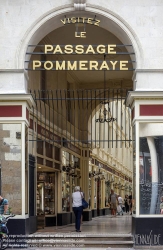 Viennaslide-05221216 Die Passage Pommeraye ist eine historische Einkaufspassage im Zentrum von Nantes, benannt nach seinem Erbauer Louis Pommeraye. Der Bau begann Ende 1840 und wurde am 4. Juli 1843 abgeschlossen.