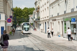 Viennaslide-05222785 Angers, Rue de la Roe, moderne Straßenbahn -  Angers, Rue de la Roe, modern Tramway